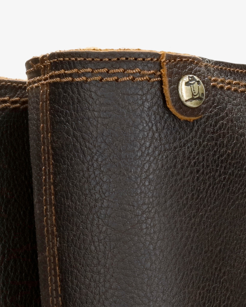 Bambina botas de piel con forro interior de pelo. castaño