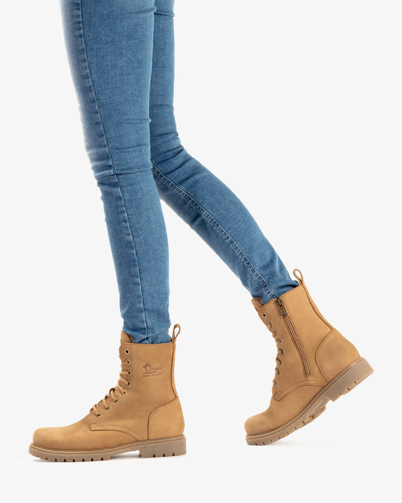 Frisia botas de piel con forro interior de pelo. camel