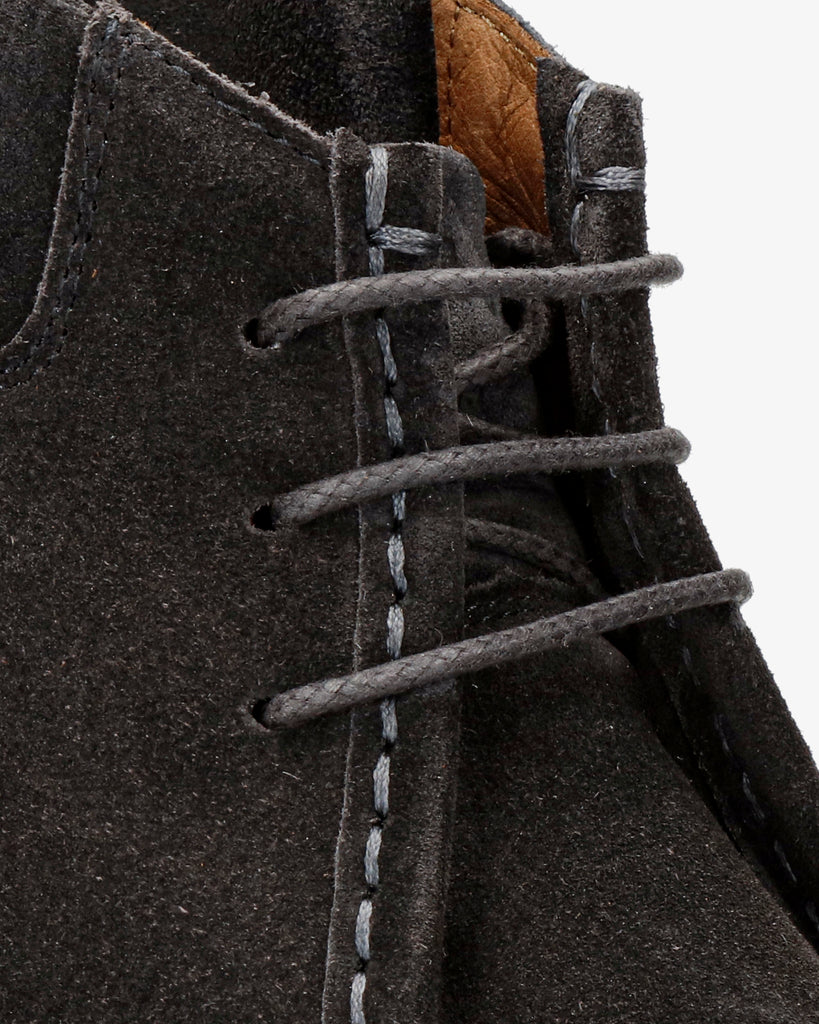 Lucca botín de piel con forro interior de piel. gris